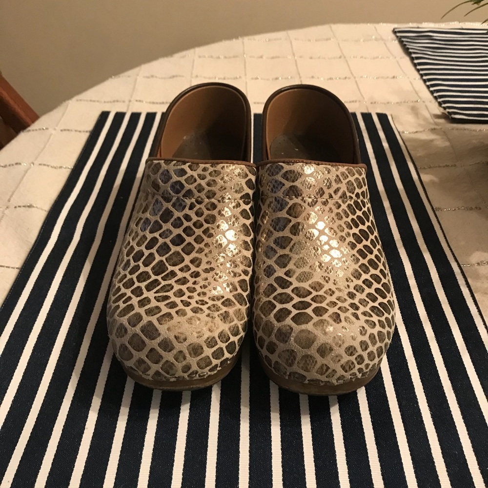 Sanita Clogs